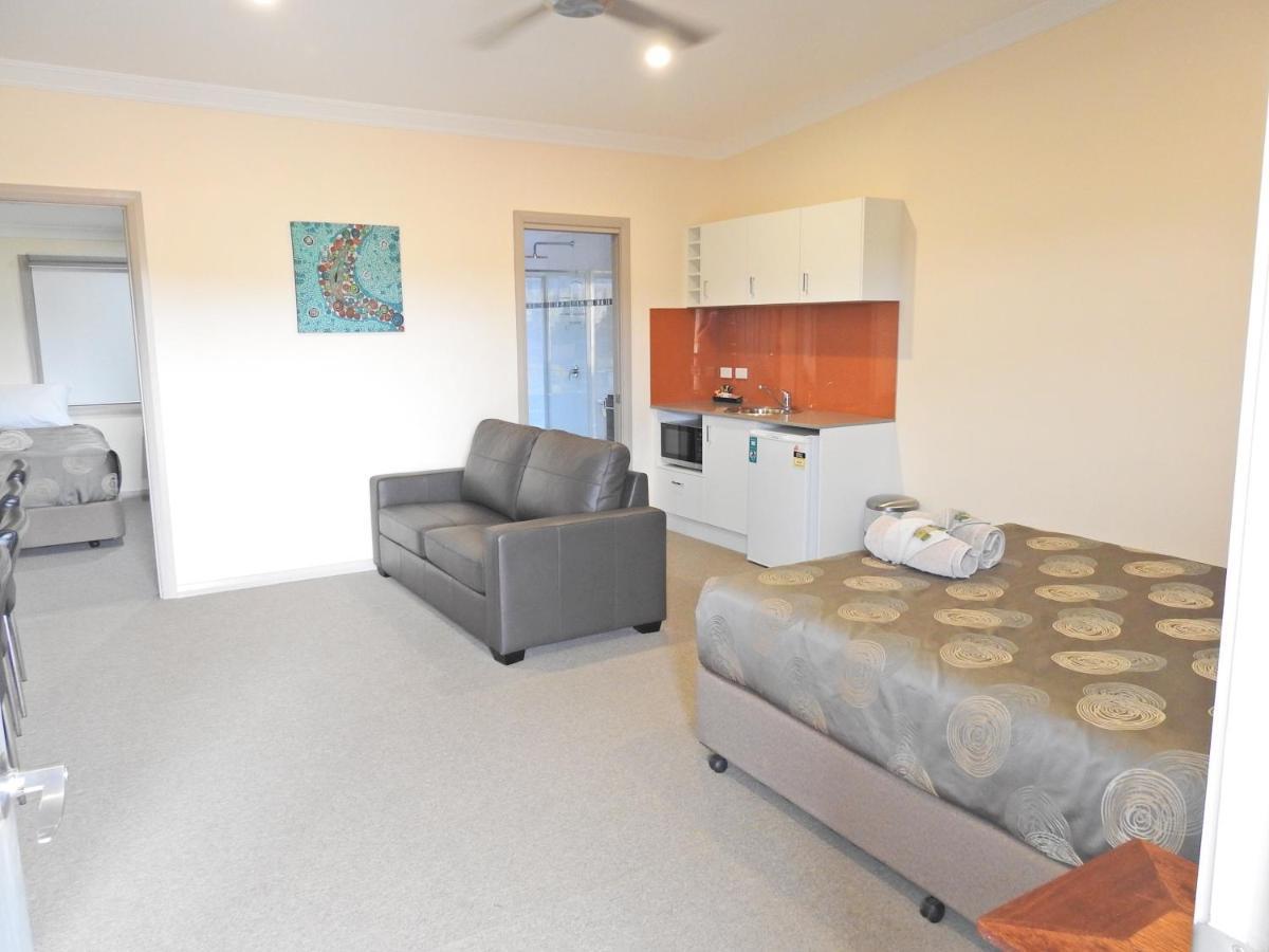 Broken Hill Outback Resort מראה חיצוני תמונה