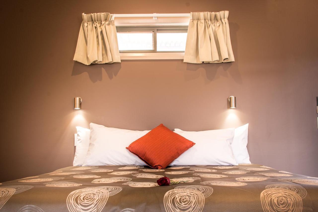 Broken Hill Outback Resort מראה חיצוני תמונה